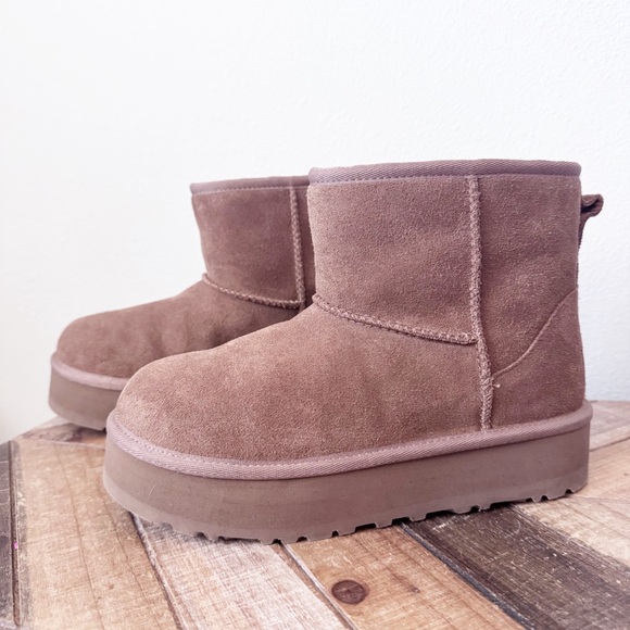 UGG Classic Mini Tan Platform Ankle Boots - Picture 9 of 12